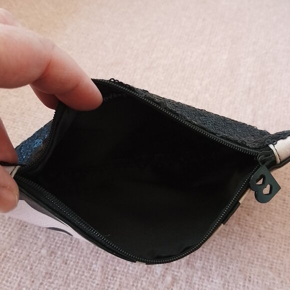 Betty Boop x ipsy Makeup Case with Black Sequins - Picture 3 of 5